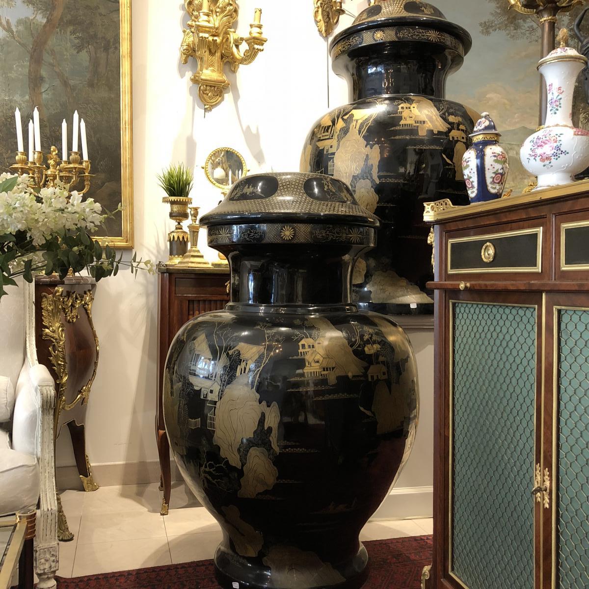 Paire De Grands Pots Couverts (122 Cm )  En Laque De Chine Début XX Ieme 