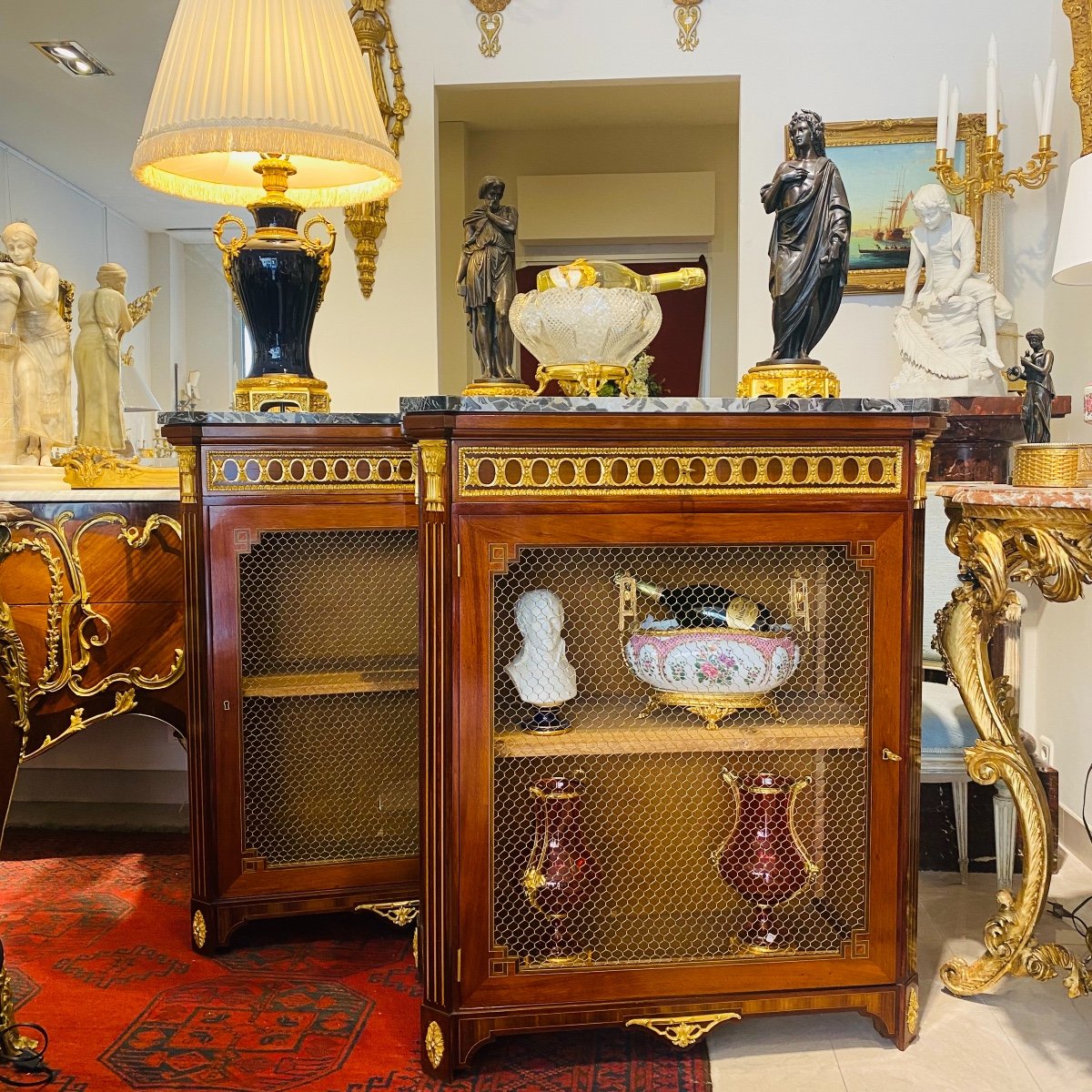 Paire De Meuble D’appui Bibliotheque De Style Louis XVI De La Maison Rinck