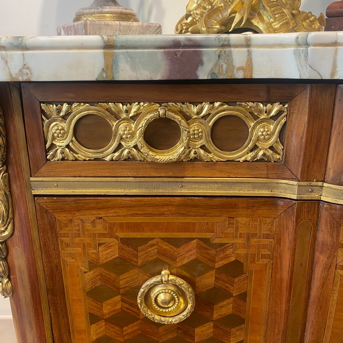 Commode Transition Aux Têtes De Bélier D’après Le Modèle De Oeben époque XIX Ieme -photo-4