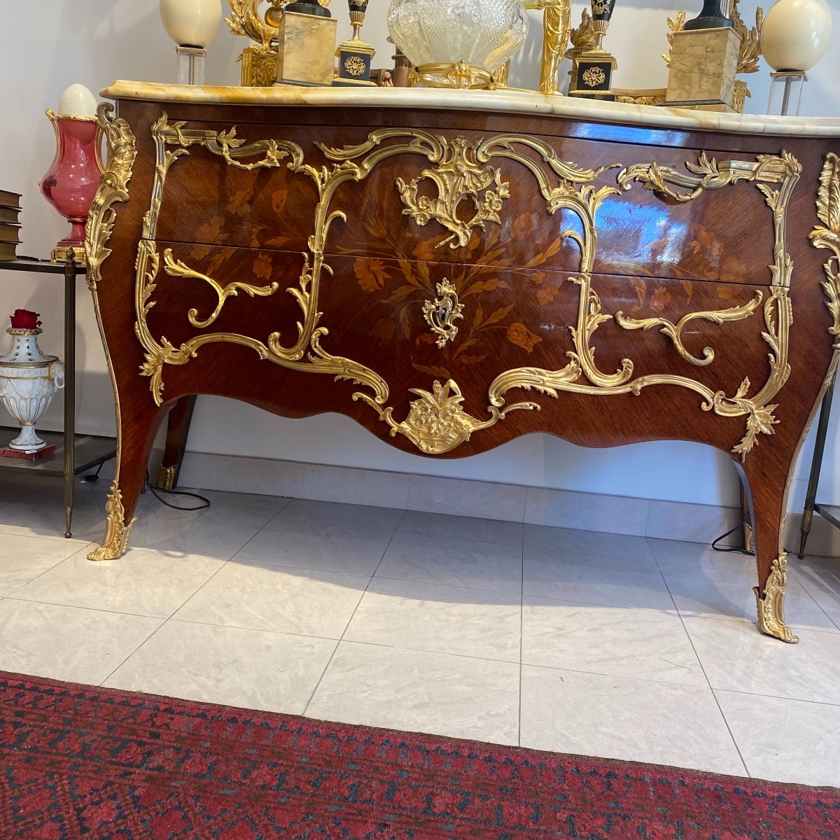 Louis XV Style Dresser In Flower Marquetry, Beautiful Golden Bronze Trim-photo-3