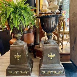 Pair Of Planters On Cast Iron Pedestals Late XIX Ieme