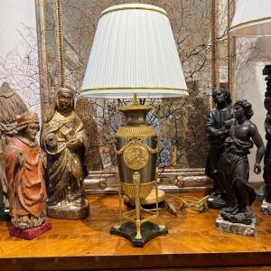 Lampe Napoléon III En Bronze Doré Aux Décor De Scène A L’antique D’époque XIX Ieme 