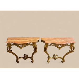 Paire de consoles de style Louis XV, bois doré et dessus en marbre, XIXe siècle