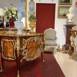 Commode D’apparat  Louis XV En Marqueterie De Fleurs XIX Ieme 