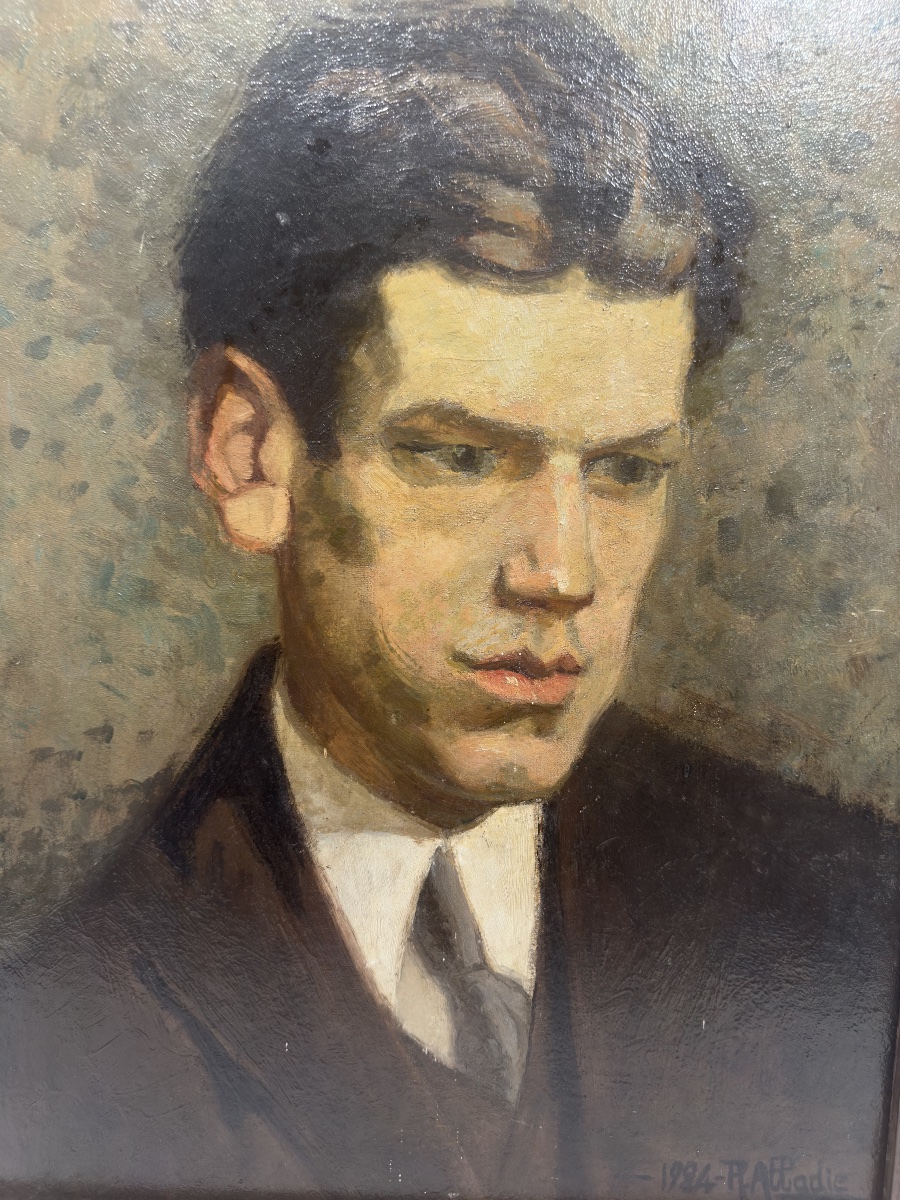 R. Abadie (?), École française, daté 1924 Portrait d'homme au regard grave-photo-3