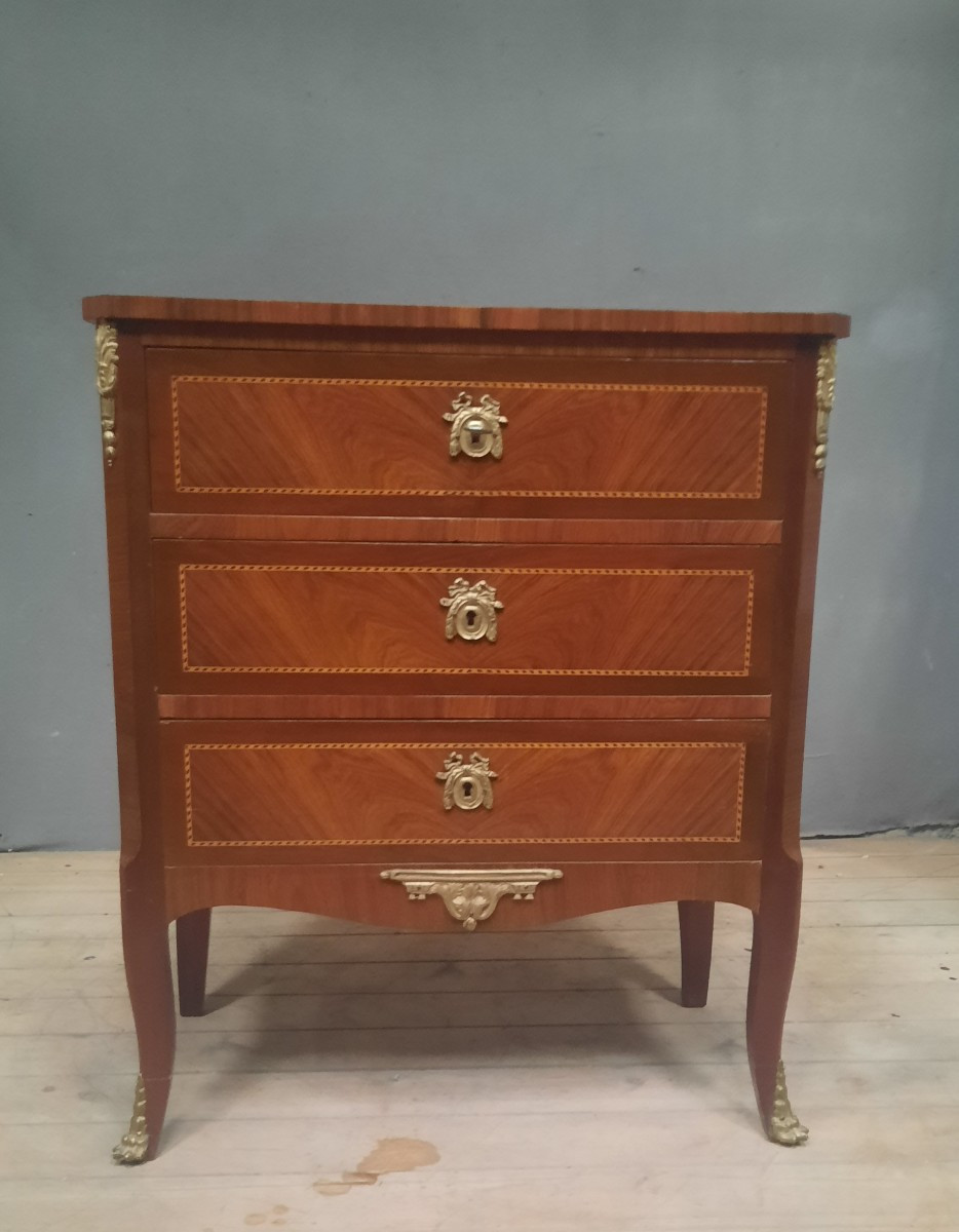Small Transitional Style Marquetry Chest Of Drawers 