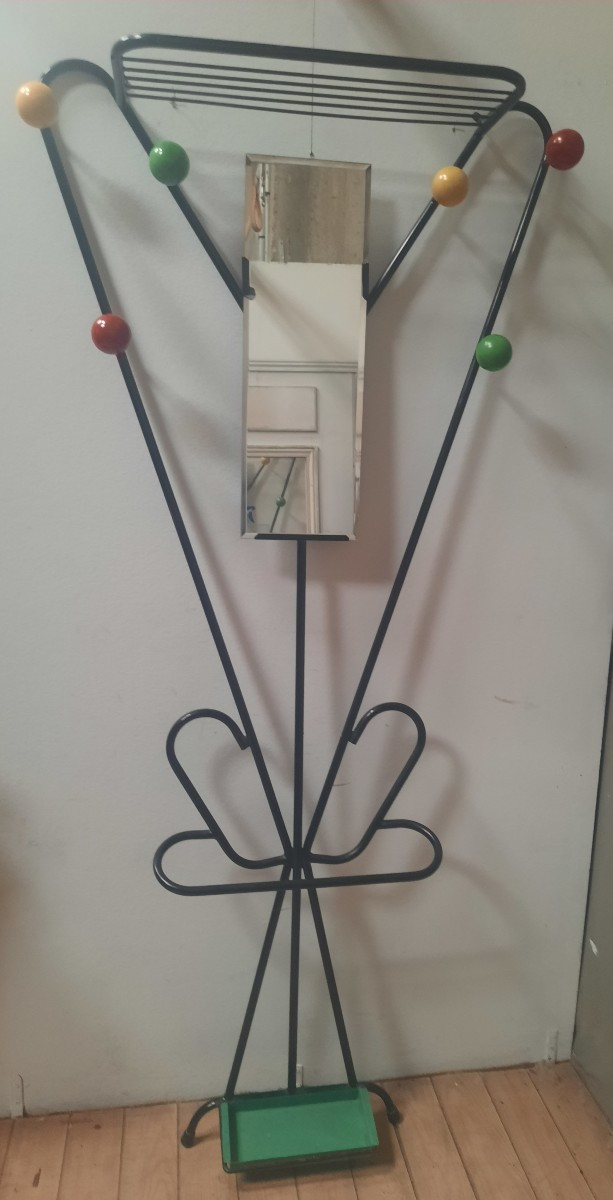 Wall-mounted Coat Rack With Colored Balls