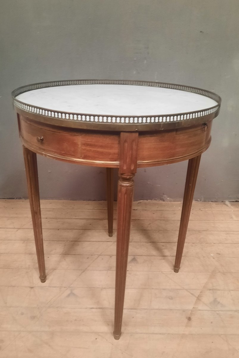Coffee Table Called Bouillotte -photo-8