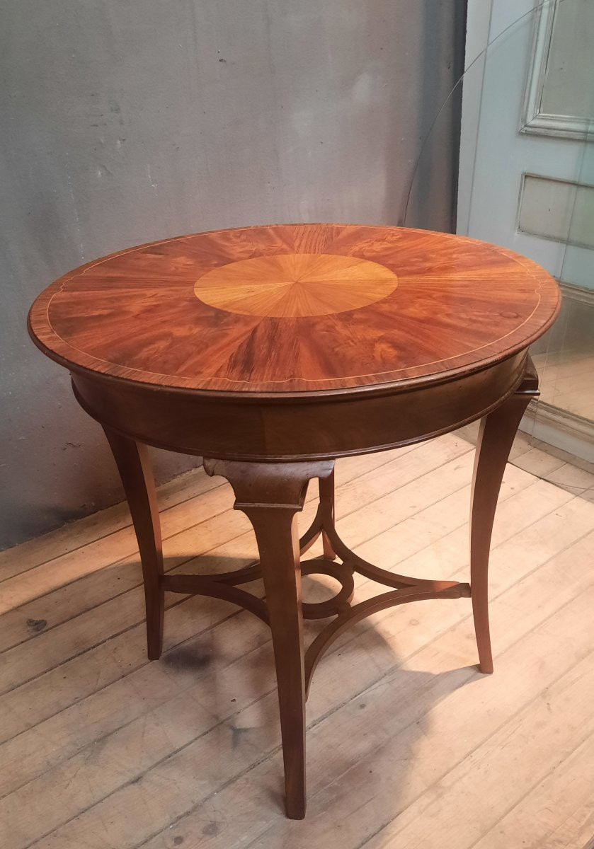 Round Pedestal Table In Veneer Wood-photo-2