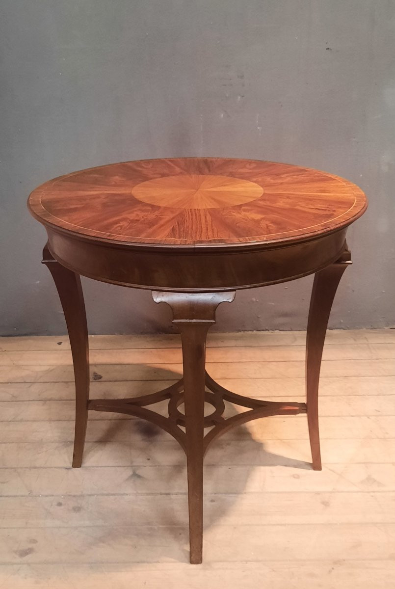 Round Pedestal Table In Veneer Wood-photo-8