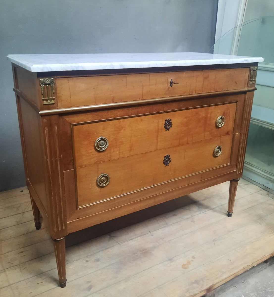 Commode style Louis XVI  à 3 tirroirs-photo-3
