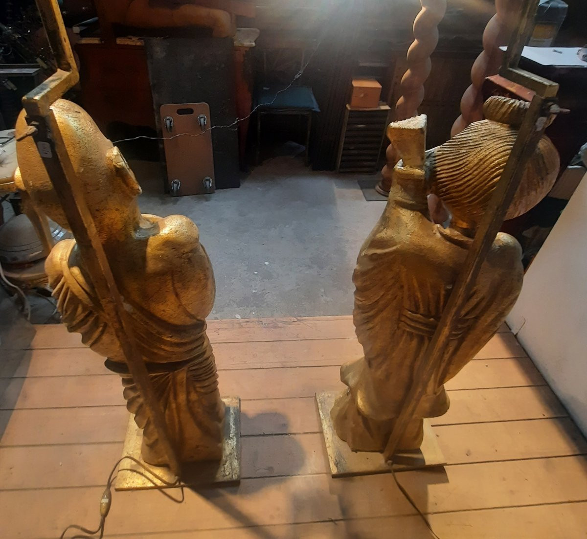 Pair Of Chinese Musicians Mounted As Lampposts -photo-5