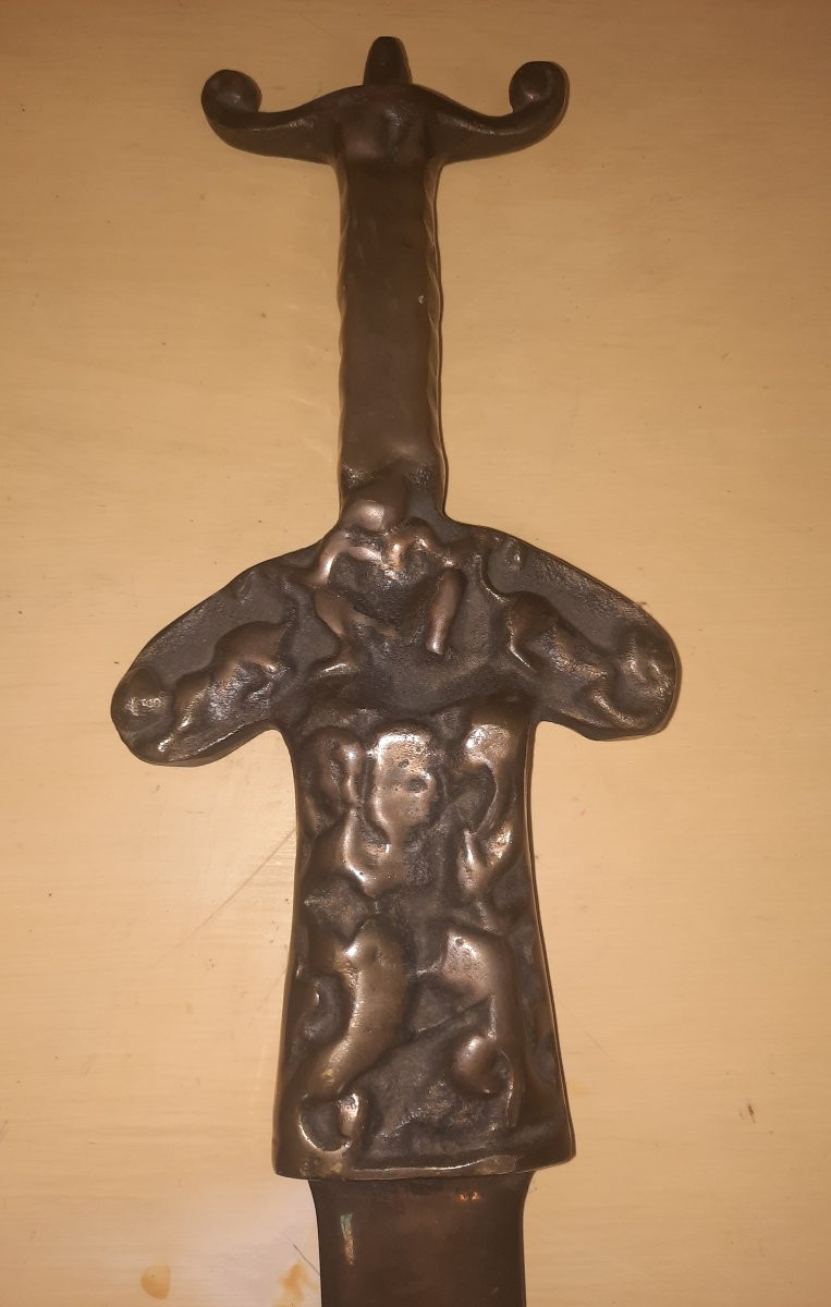 Paire de reproduction  d épée  celte en bronze-photo-2