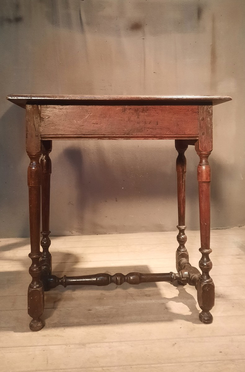 Table d appoint rectangulaire du dix-huitième siècle 