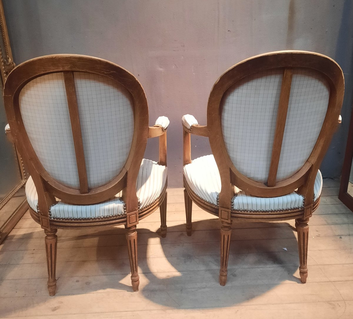 Paire de faiteuil medaillon dd style  Louis XVI -photo-3