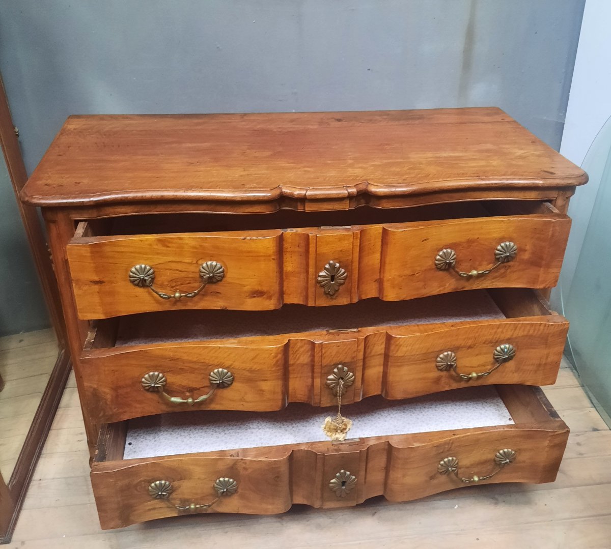 Commode arbalète du dix-huitième sciecle -photo-4