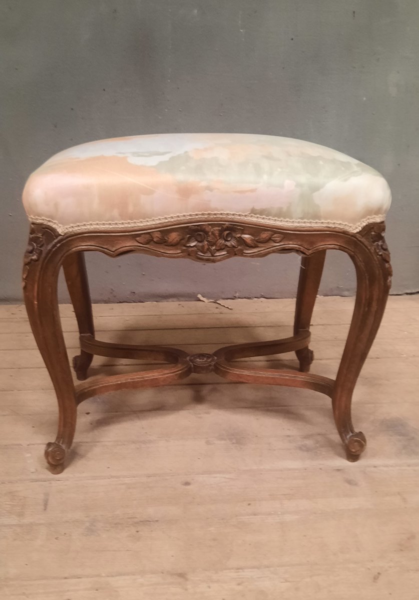 Louis XV-style Pouf With Rocaille Motifs -photo-2