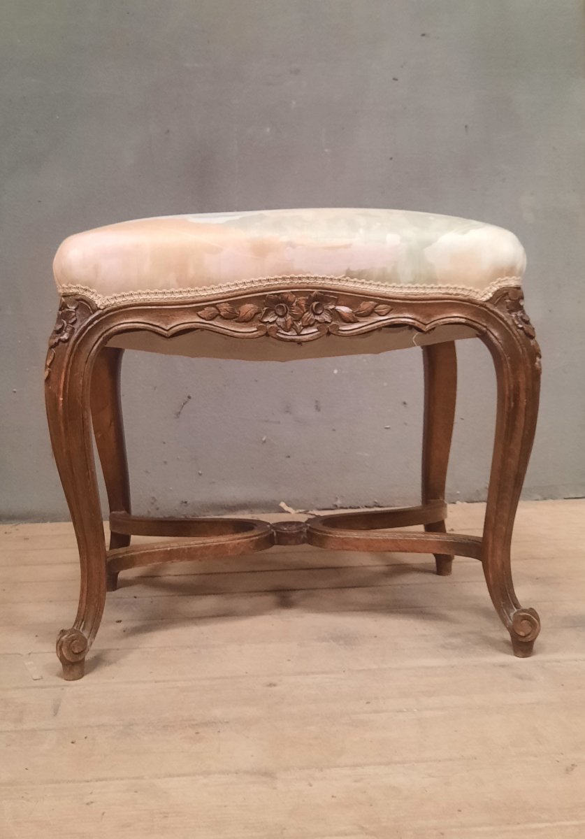Louis XV-style Pouf With Rocaille Motifs 
