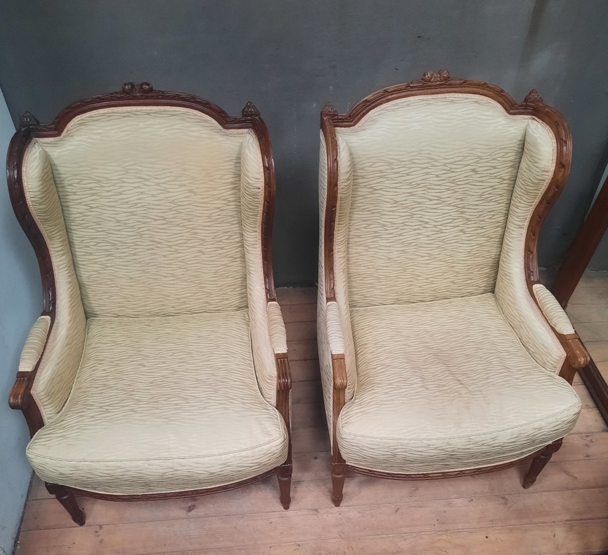 Pair Of Louis XVI-style Wingback Chairs -photo-3