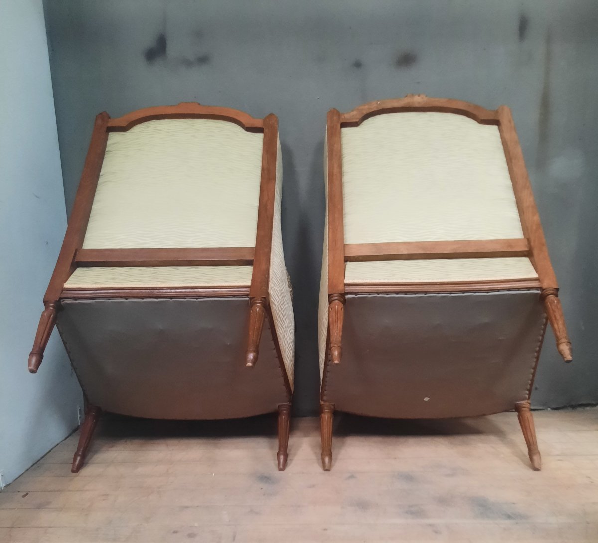 Pair Of Louis XVI-style Wingback Chairs -photo-3