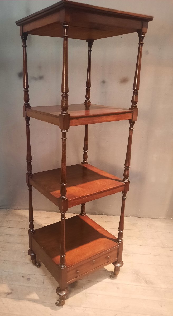 Square English Shelf-photo-1