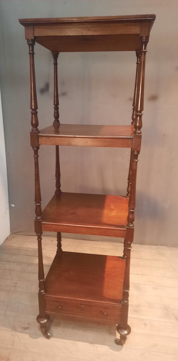 Square English Shelf