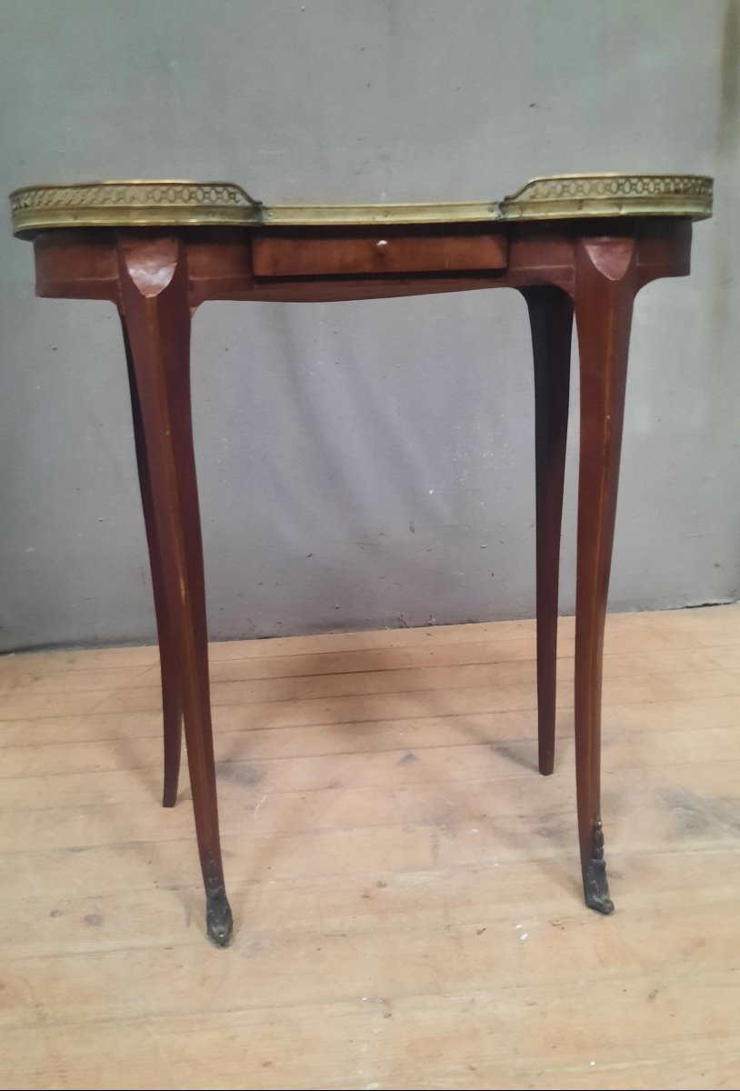 Kidney-shaped Table With Napoleon III Veneer -photo-4