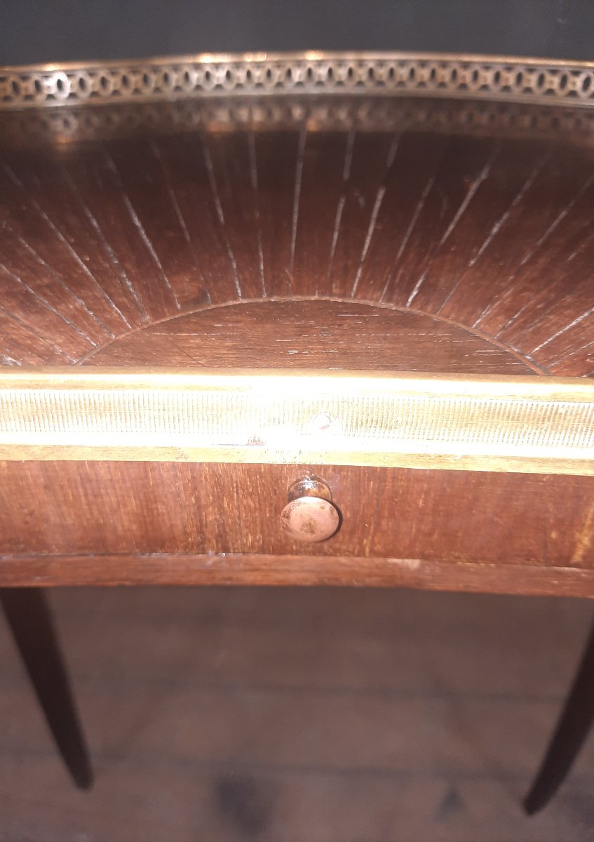 Kidney-shaped Table With Napoleon III Veneer -photo-1
