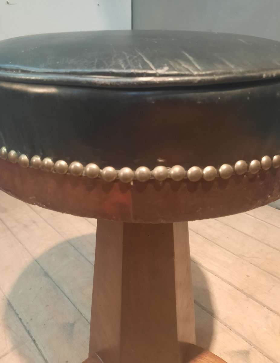 Hexagonal-legged Stool With Adjustable Height -photo-6