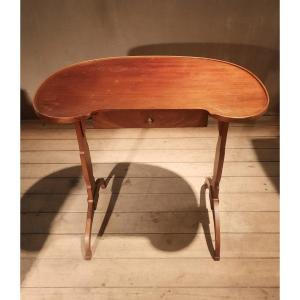 Table d appoint forme rognon du château de  sourches