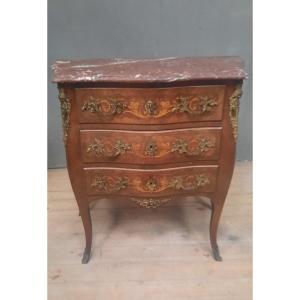Commode style Louis XV fin dix-neuvieme siècle 