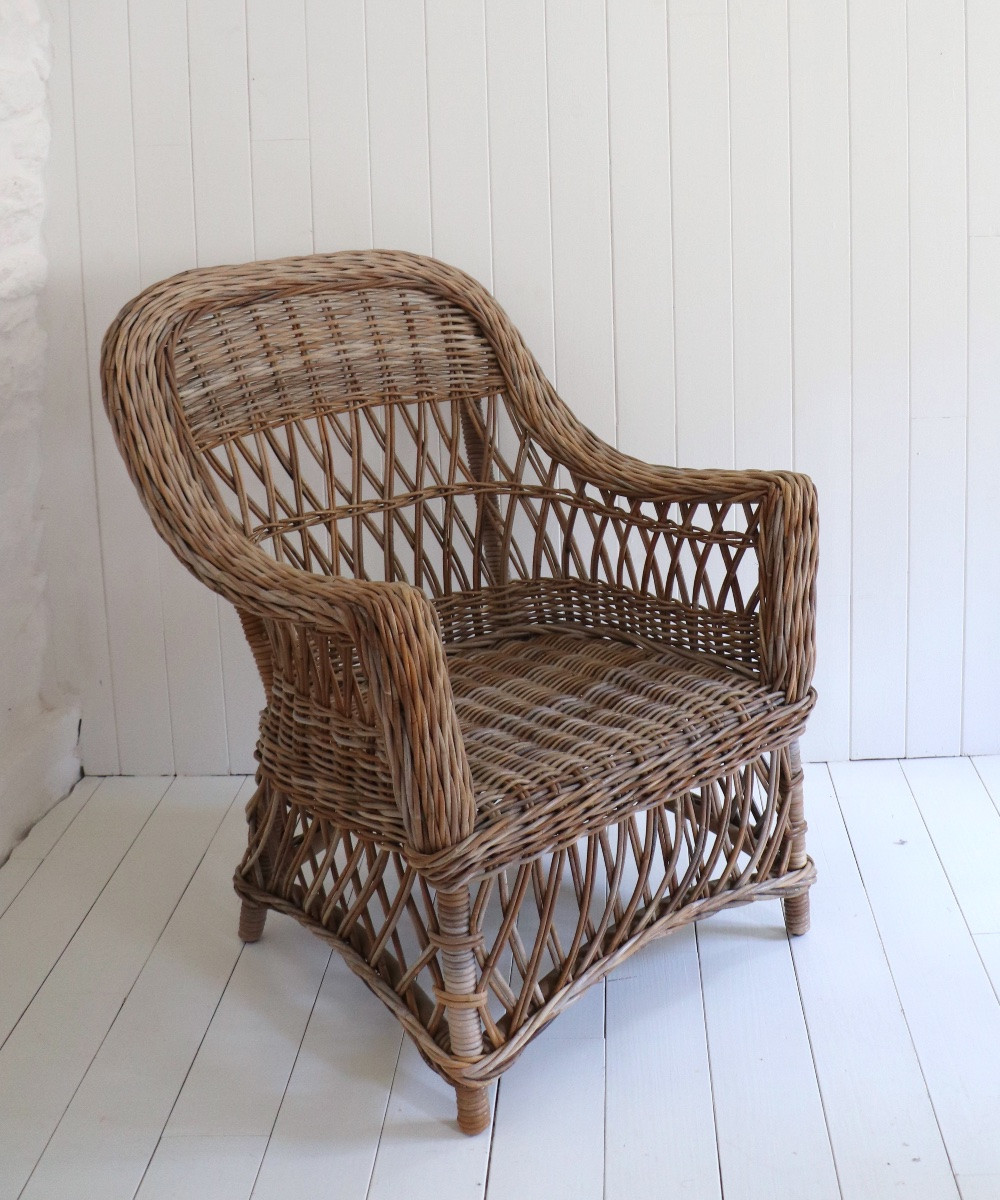 Paire de fauteuils en rotin et osier signés, XXe siècle-photo-4