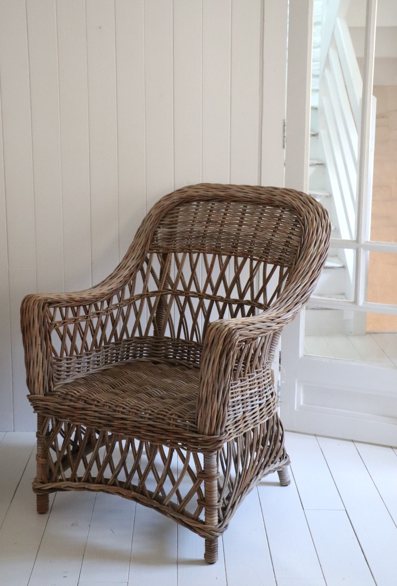 Paire de fauteuils en rotin et osier signés, XXe siècle-photo-6