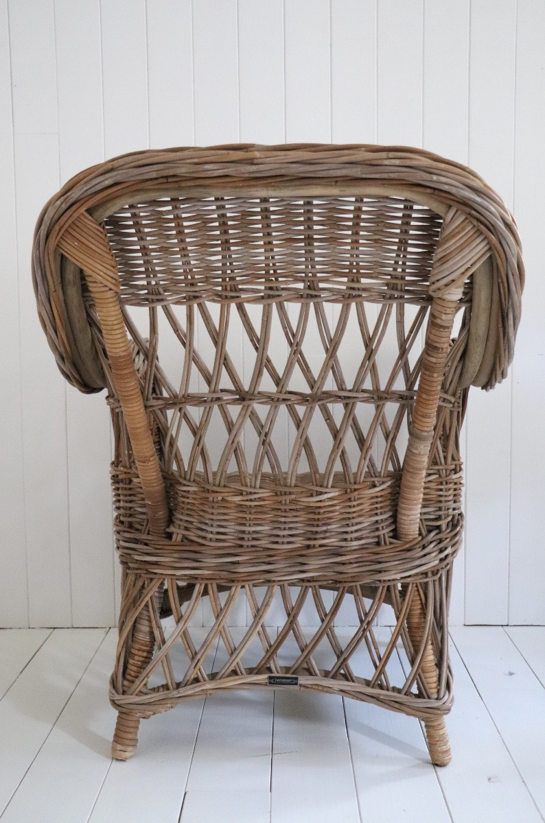 Paire de fauteuils en rotin et osier signés, XXe siècle-photo-8