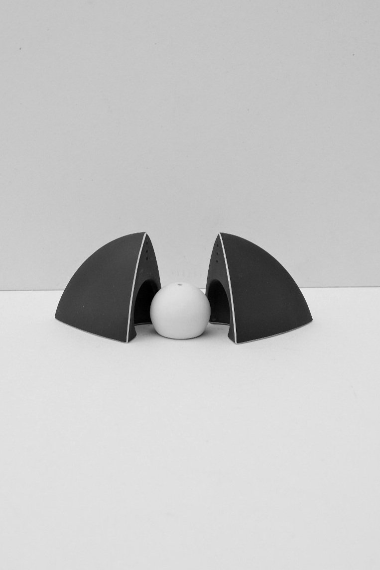 "louise" Salt And Pepper Shakers By Jean Yves Griol In Ceramic  -photo-3