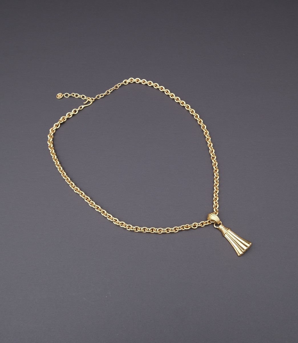 Collier de GIVENCHY en plaqué or, 1990