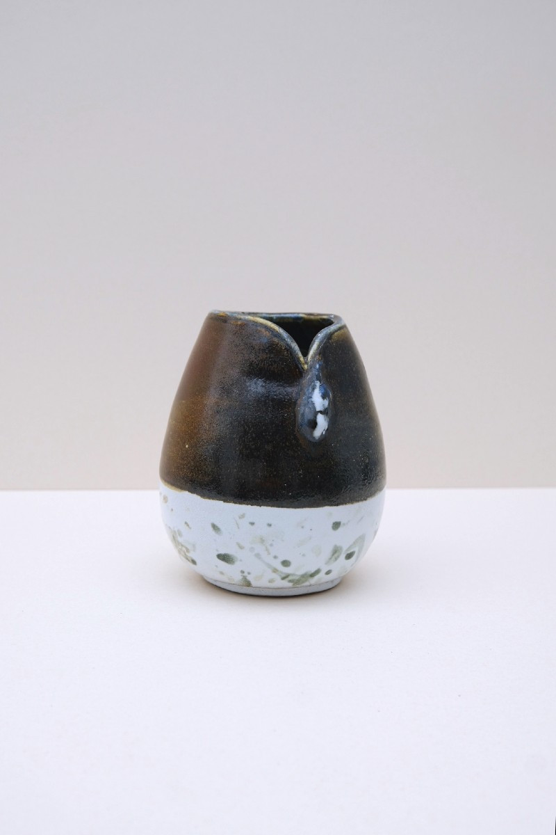 Vase en céramique signé   