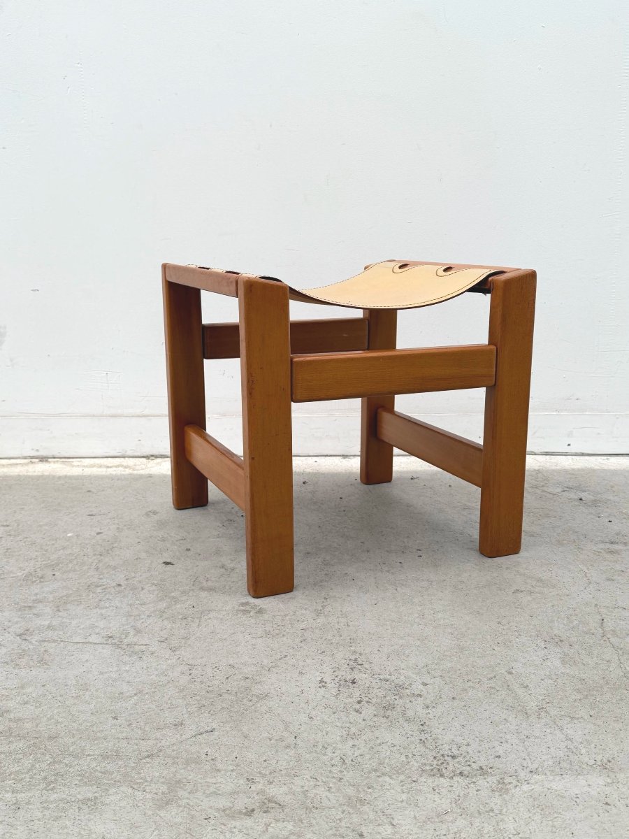 Tabouret de Maison REGAIN en orme massif et cuir, 1970  -photo-3