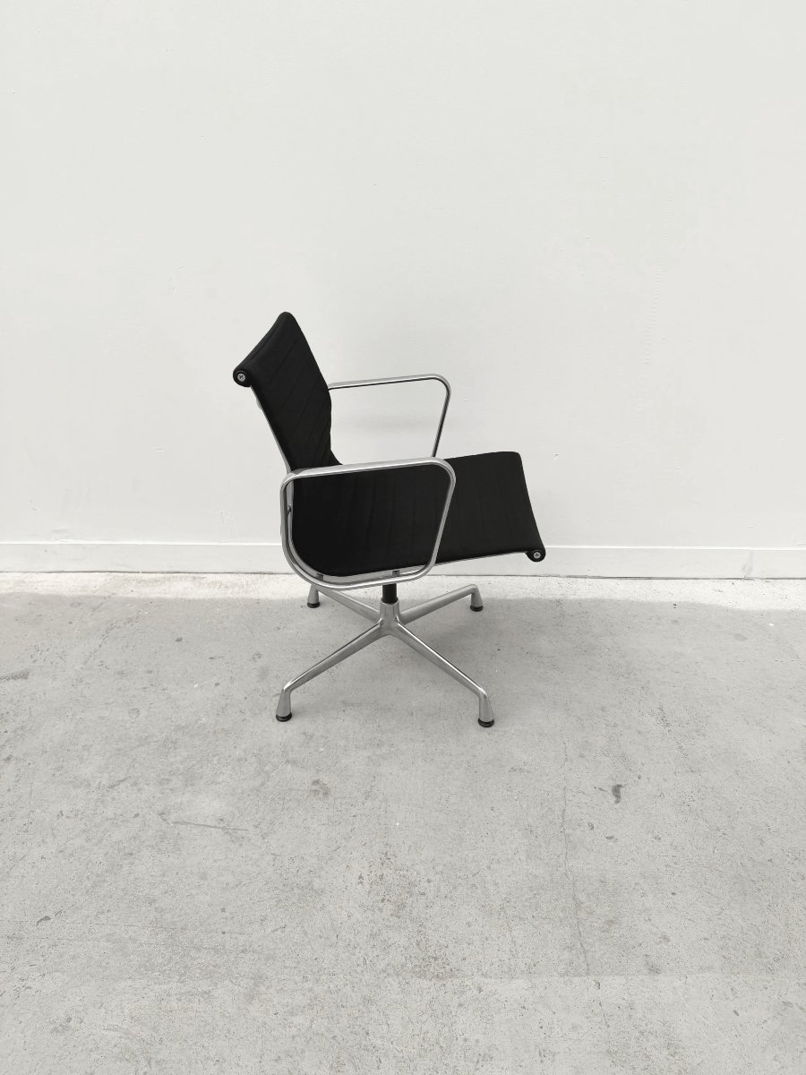 Chaise de bureau « EA 108» de Charles & Ray EAMES pour VITRA, 2001  -photo-1