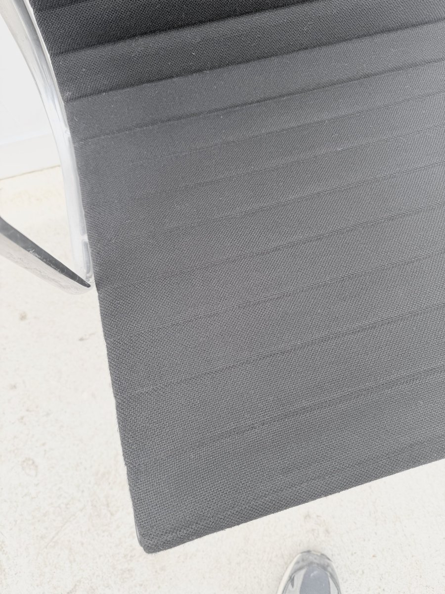 Chaise de bureau « EA 108» de Charles & Ray EAMES pour VITRA, 2001  -photo-3