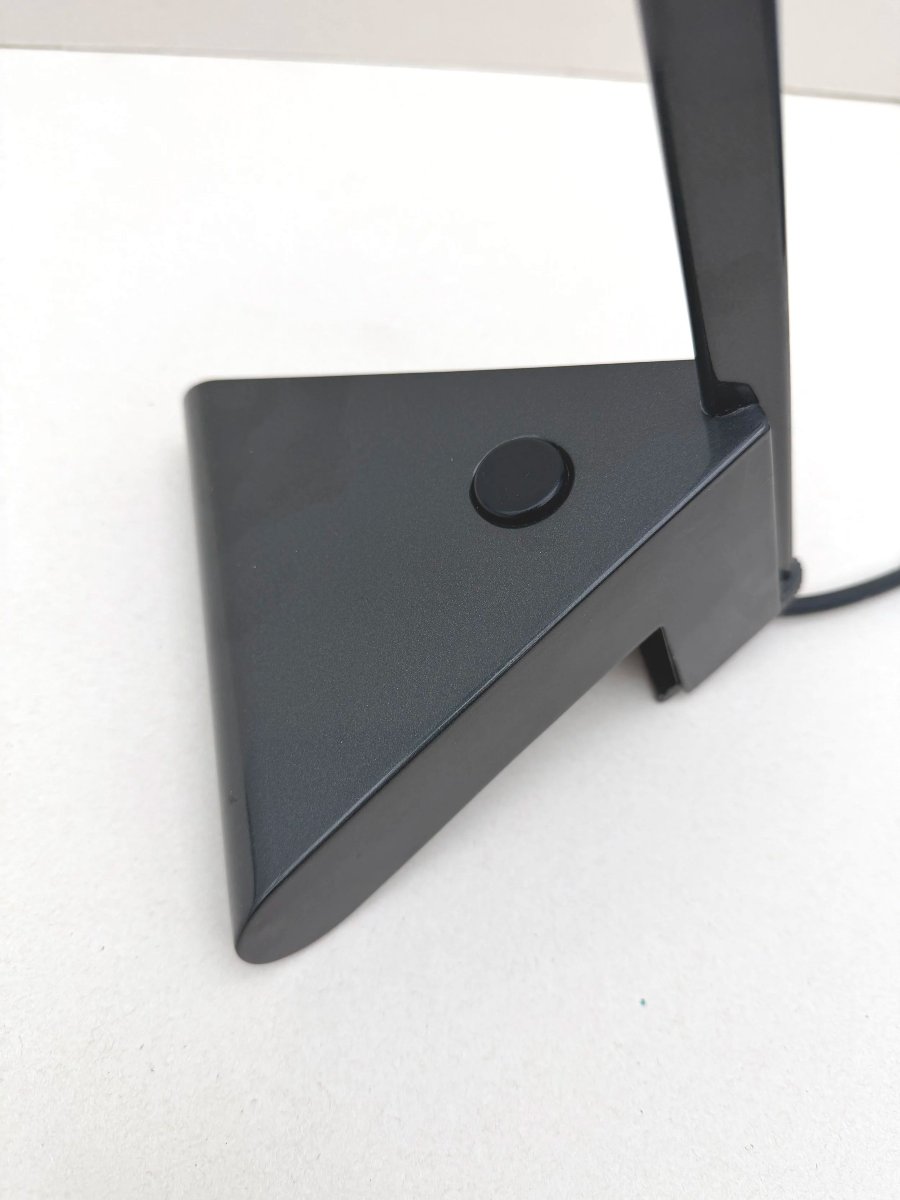 Lampe de bureau halogène de ARTELUCE en métal et plastique, Italie 1980  -photo-3