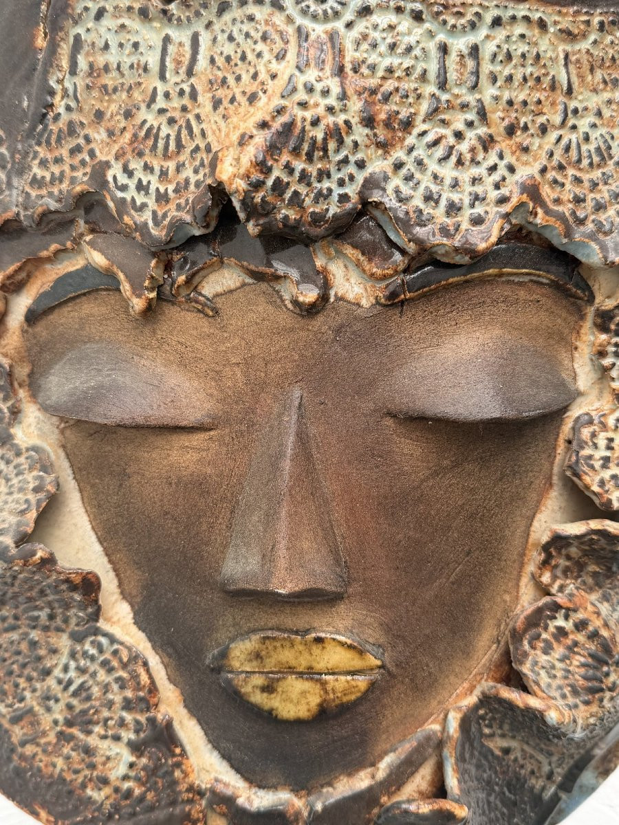 Ceramic Mask Signed-photo-2