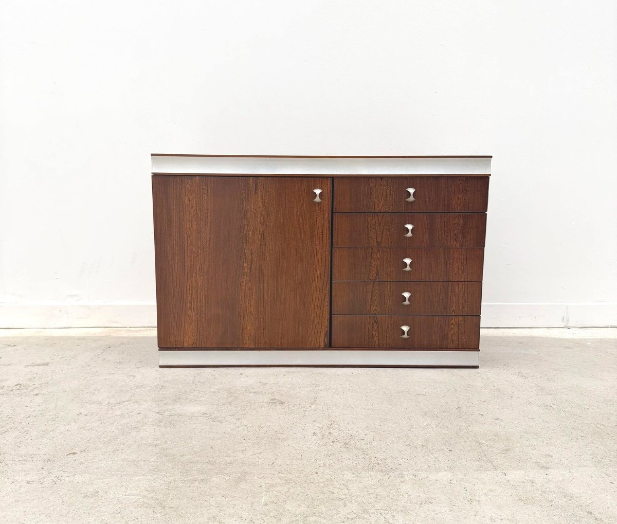 Commode en bois et aluminium, France 1970  