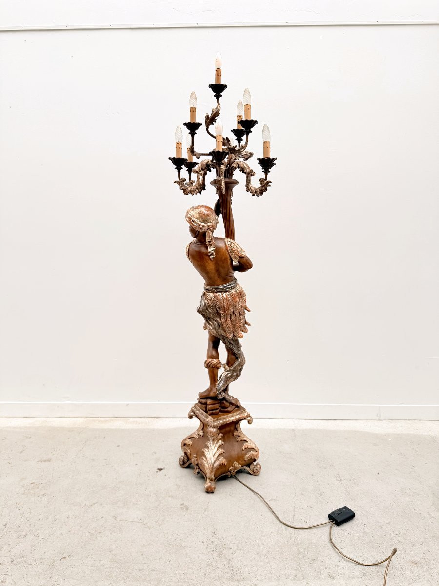 Lampadaire porte torchère "Nubien" en bois sculpté doré, Venise 1970  -photo-2