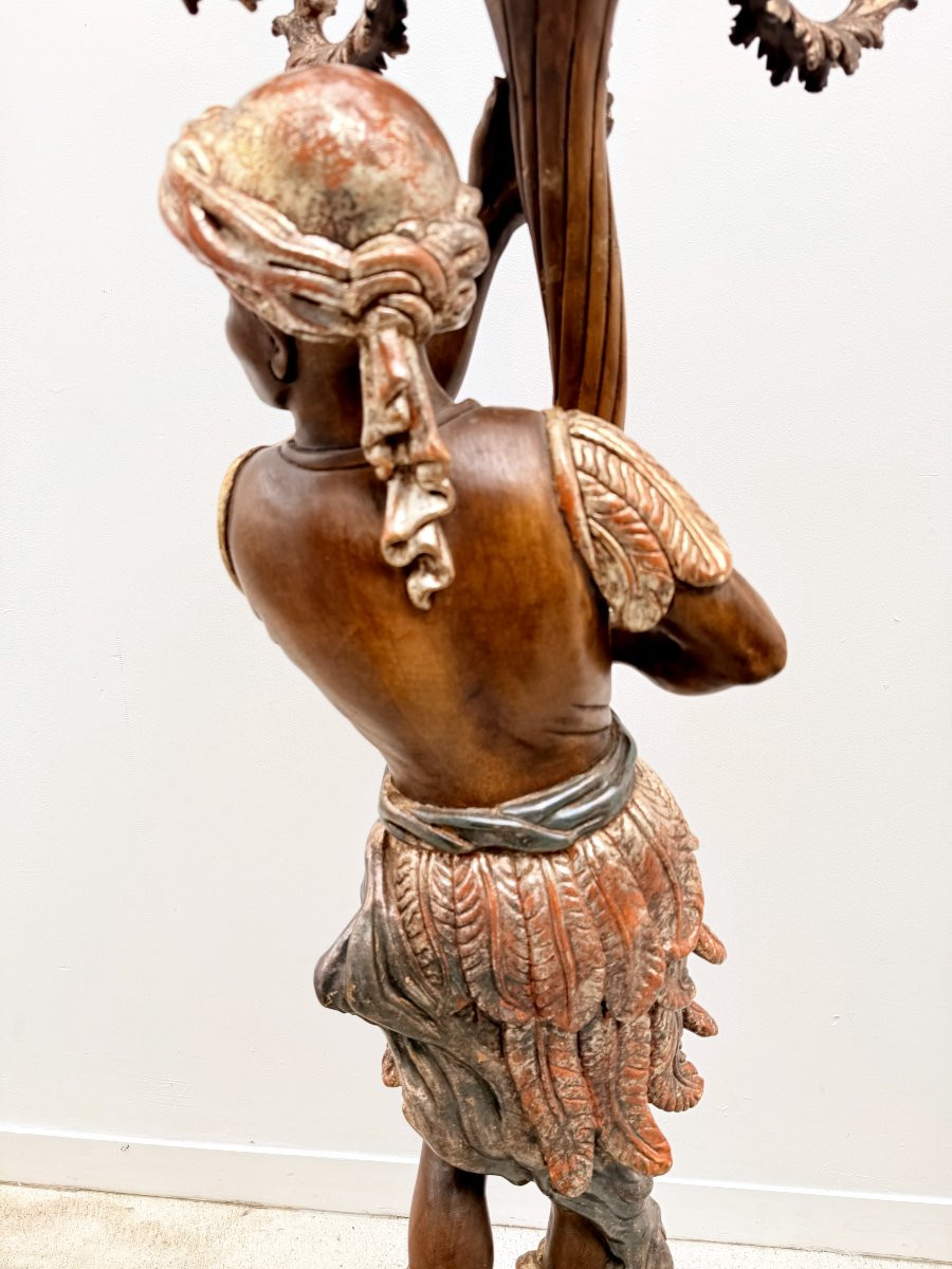 Lampadaire porte torchère "Nubien" en bois sculpté doré, Venise 1970  -photo-3