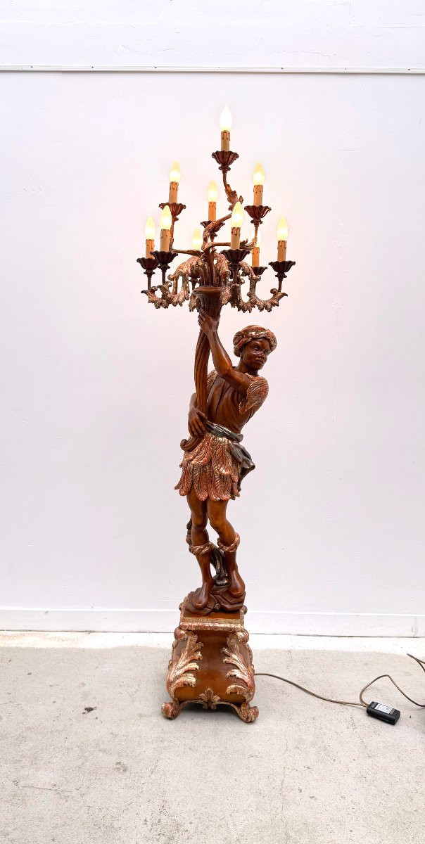 Lampadaire porte torchère "Nubien" en bois sculpté doré, Venise 1970  -photo-6