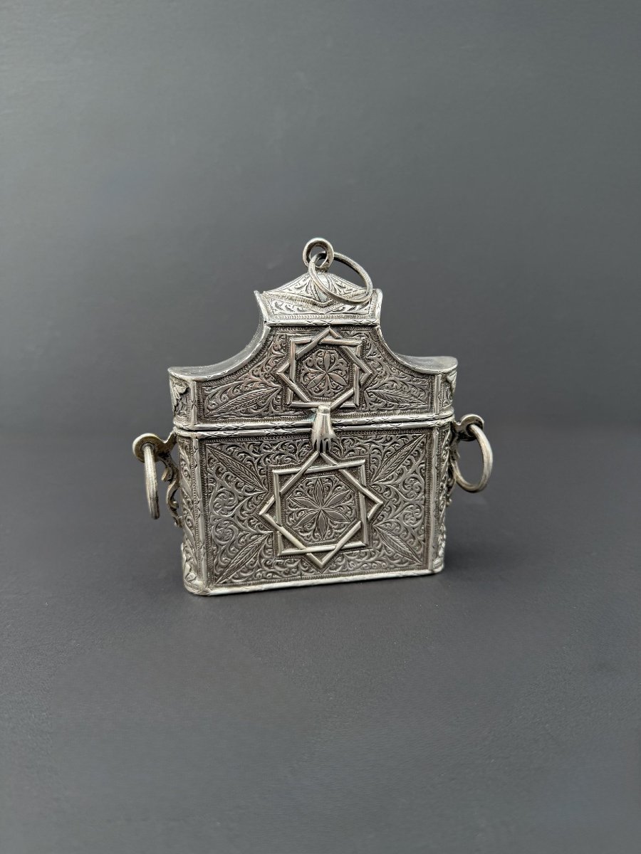 Boite à Coran en Argent Massif à décor ciselé 325 gr, Maroc fin XIXe - début XXe siècle   