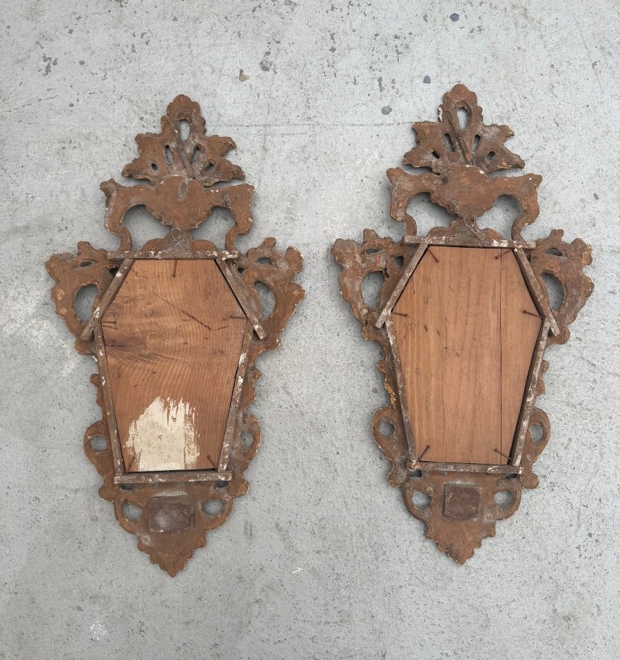 Paire de miroirs de style Louis XV en bois sculpté doré, Italie 1940 -photo-1
