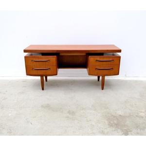 Scandinavian-style Teak Desk By Victor Wilkins For G-plan, 1960  