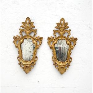 Paire de miroirs de style Louis XV en bois sculpté doré, Italie 1940